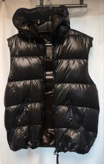 Duvetica 후드 부착 다운 베스트 46 네이비