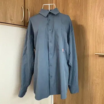 백 프린트 셔츠