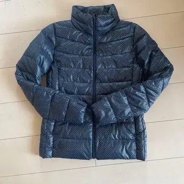 유니클로 UNIQLO 울트라 라이트 다운 M 도트 네이비