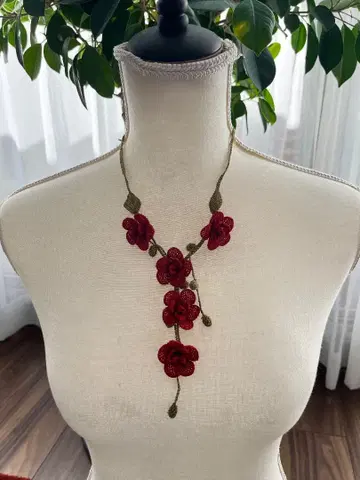 터키 이네 오야 꽃 모티브 목걸이