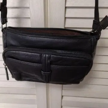 블랙 소가죽 숄더백