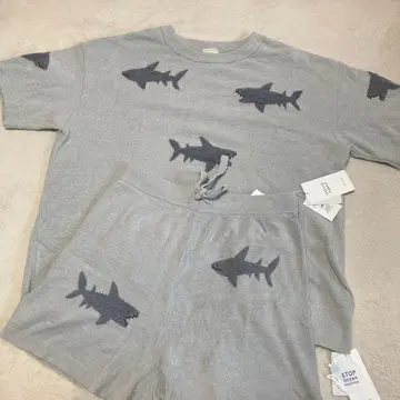 젤라또피케 룸웨어 샤크