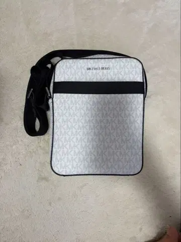 MICHAEL KORS MK 로고 숄더백