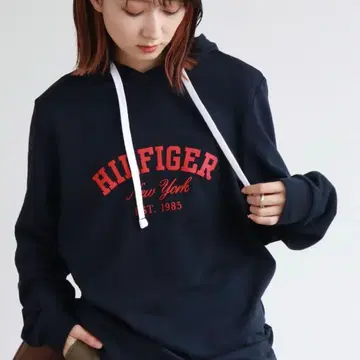 TOMMY HILFIGER 로고 라이트웨이트 후드티