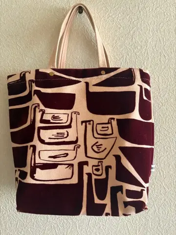 미나 페르호넨 플로키 프린트 토트백