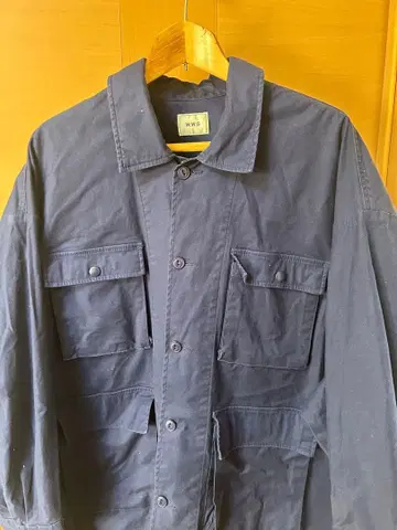 WHO'S WHO gallery 네이비 버튼업 자켓