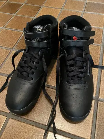 REEBOK 리복 스니커즈 프리스타일 하이 블랙 25cm 새상품급