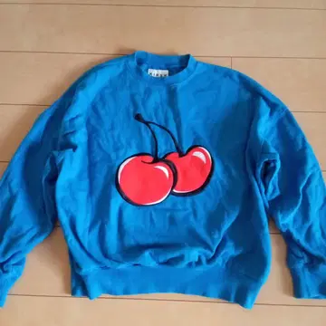 KIRSH 체리 프린트 트레이닝복 1