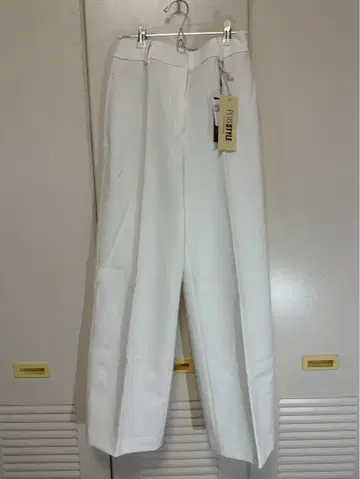 [ 미사용 새상품 ] PLST 화이트 와이드 팬츠 M 사이즈