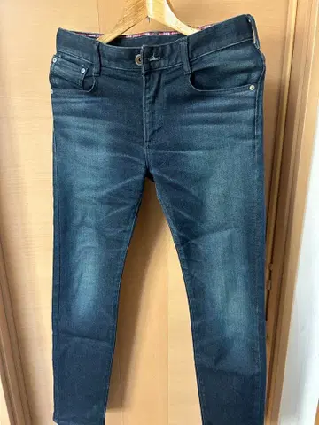 JERSEYS EDWIN 다크 블루 스트레이트 데님