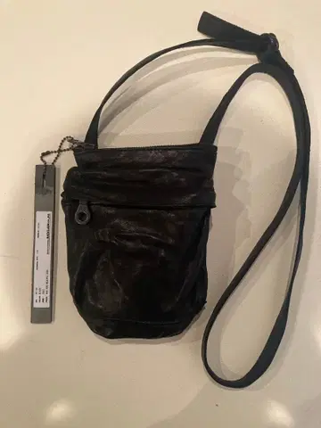 이삼카타야마 BACKLASH 숄더백