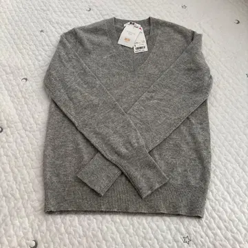 유니클로 캐시미어 100% S 택 포함 새상품 라이트 그레이