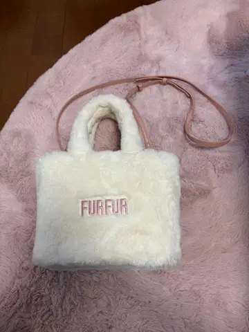 FURFUR 숄더백 화이트