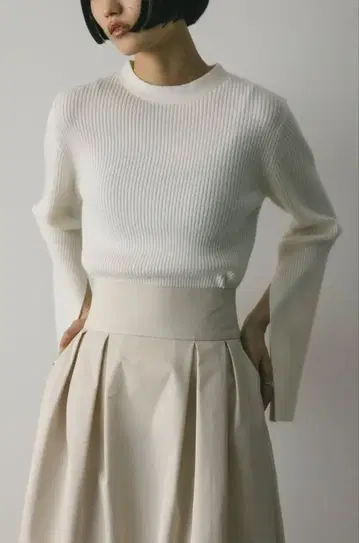 스타일 믹서기 화이트 리브 니트 긴팔 미사용품 택 포함