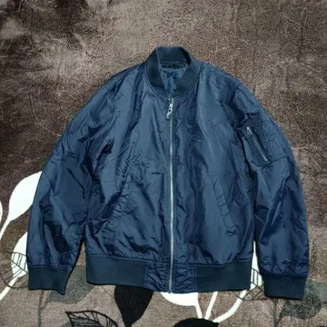 블랙 유니클로 봄버 자켓 M 사이즈