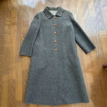 옥스퍼드 그레이 롱 코트 보라색 버튼 울 라무 혼방