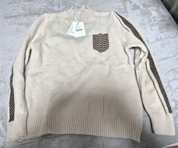 [새상품] 한국 브랜드 MUSTBE 니트 베이지 FREE (S 상당)