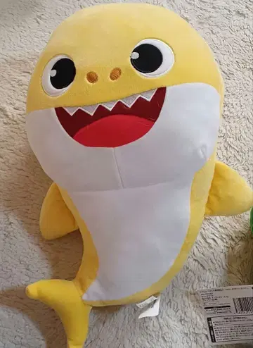 베이비 샤크 노래하는 봉제 인형 옐로우 컬러