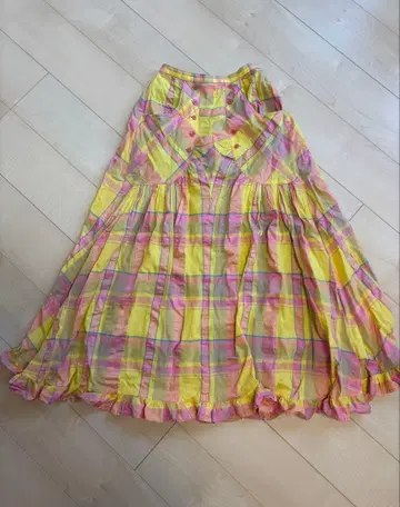 [BETTY'S BLUE] 롱 플레어 스커트 체크