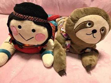 슬로우와 민족 의상 티슈 케이스