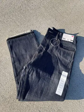 미사용 새상품 ] UNIQLO 네이비 데님 청바지 허리 33