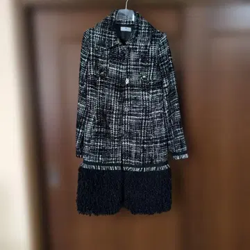 LOVE IS LOVE 트위드 롱 코트