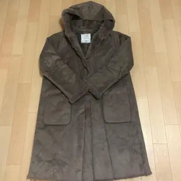 새상품급 ClAOPANlC TYPY 인조 모피 롱 코트 후드 부착 브라운