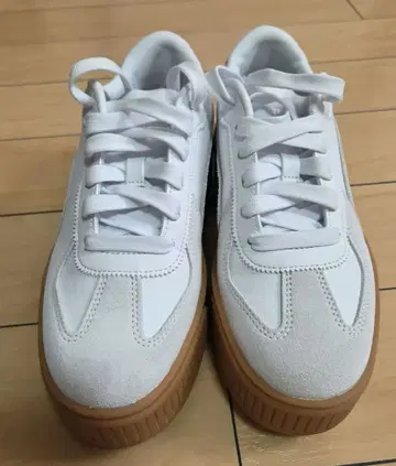 PUMA x SnowMan 카르멘 T2 스니커즈 (메구로 렌)