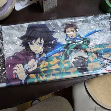 탄지로와 토미오카 기유 애니메이션 태피스트리