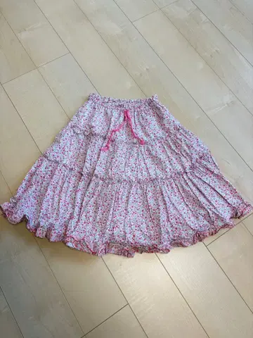 [ BETTY'S BLUE ] 핑크 꽃무늬 플레어 스커트