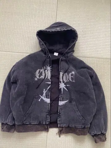 다크 그레이 후드 부착 크롭 자켓