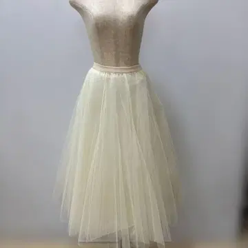 아이보리 튤 플레어 스커트