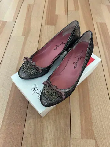 긴자 카네마츠 펌프스 23.5cm