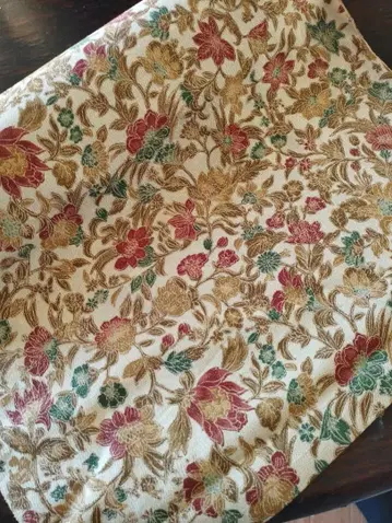 꽃+덩굴 패턴 옷감