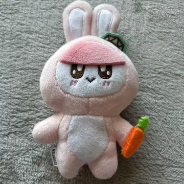 토끼 봉제 인형 (당근 포함)