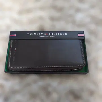 TOMMY HILFIGER 다크 브라운 장지갑