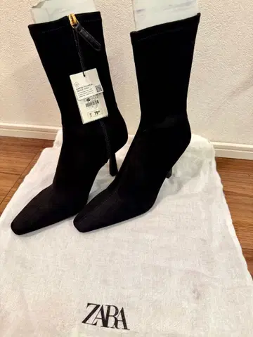 가격 인하! ZARA 블랙 스웨이드 부츠