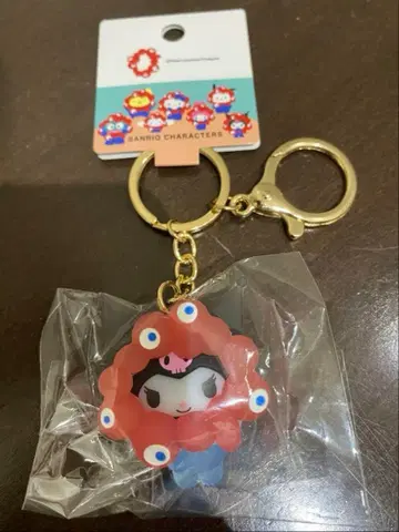 새상품 산리오 미야쿠미야쿠 콜라보 클리어 키링 쿠로미 오사카 만박