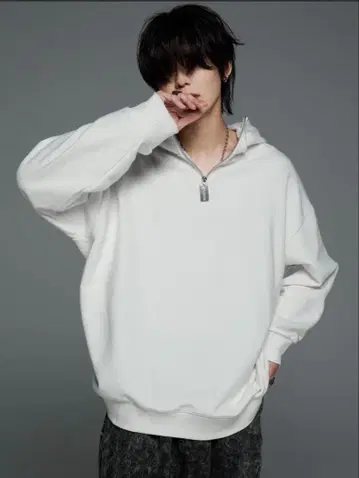 ADRER/adrer 하프 지퍼 후드티 긴팔 화이트