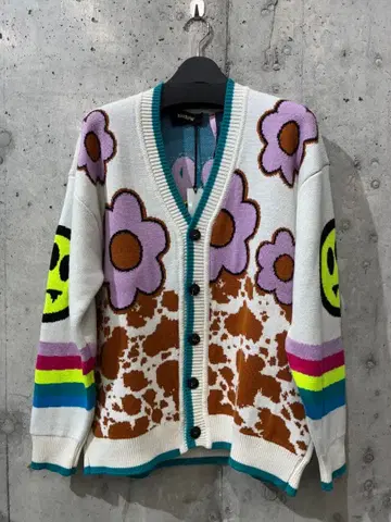 [ 미사용 새상품 ] BARROW 꽃무늬 곰 자수 가디건 XL