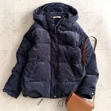 새상품급 개럴개런트 골드 버튼 후드 숏 다운 자켓 네이비