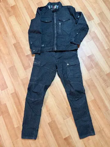 아이즈프론티어 블랙 자켓과 팬츠 세트