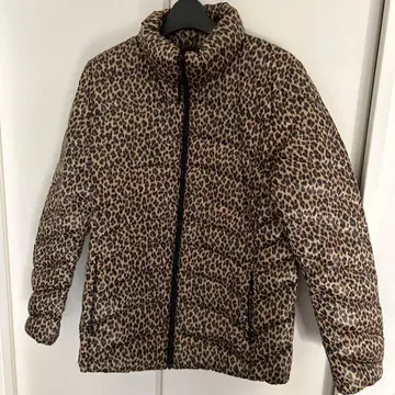 울트라 라이트 다운 유니클로 XL 레오파드 무늬