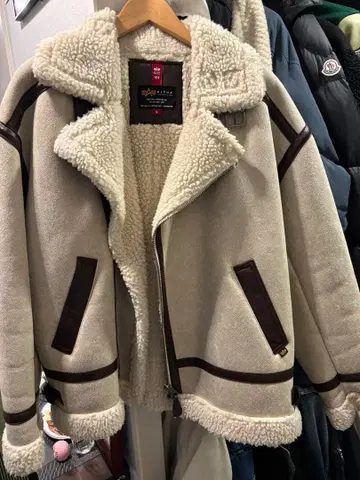 ALPHA INDUSTRIES 쉘 퍼 자켓 M 사이즈