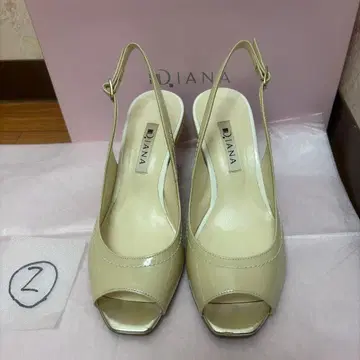 DIANA 베이지 오픈토 웨지힐 샌들