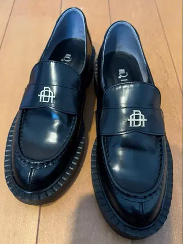 [ 시착만 함 ] 다이아나 통굽 로퍼 블랙 23.5cm