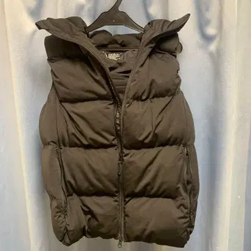 후드 부착 블랙 다운 베스트