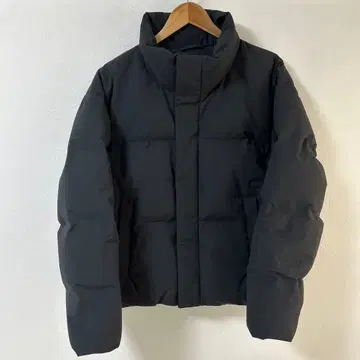 [ 새상품 ] 유니클로 심리스 다운 자켓 블랙 M 2025AW