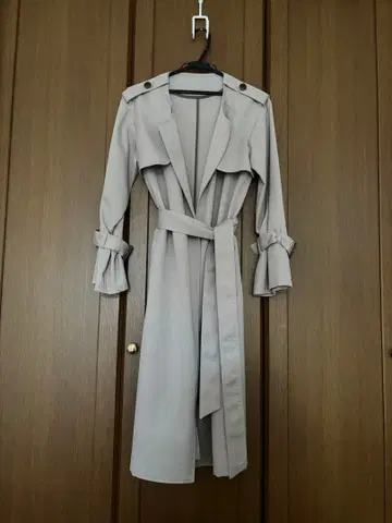 TEANY 베이지 트렌치코트 롱 기장