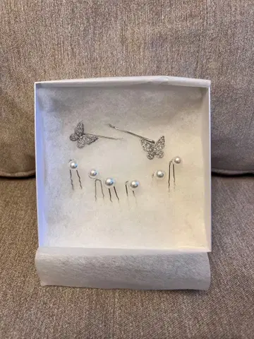 나비 디자인과 펄 핀셋 브라이덜 헤어 액세서리